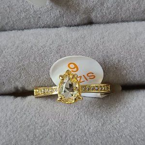 light citrine on 18k yellow gold band